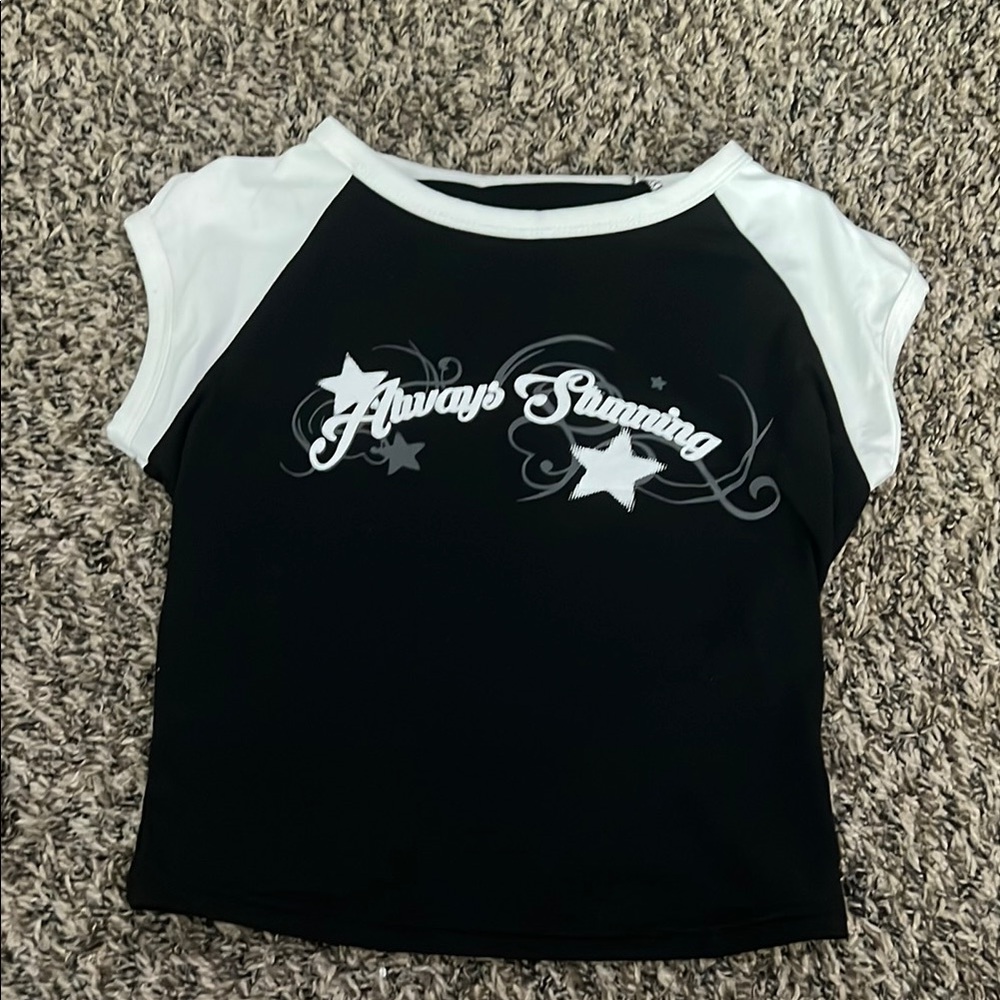 SHEIN Black and White Graphic Tees Short Sleeve
